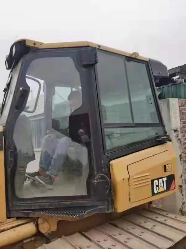2000 Hours of Original Used Caterpillar D5K Mini Bulldozer for Sale