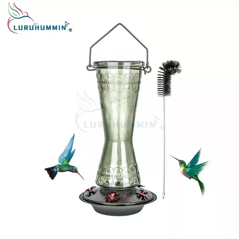 Tips and Tricks for Maintaining a Hummingbird Feeder