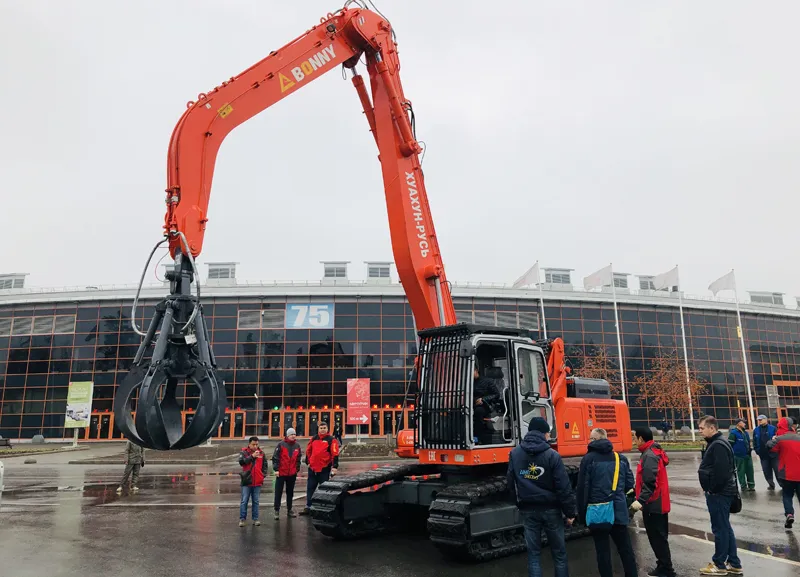 China Bonny Wzy32-8c 32 Ton Crawler Hydraulic Material Handling Equipment with Electromagnetic Chuck