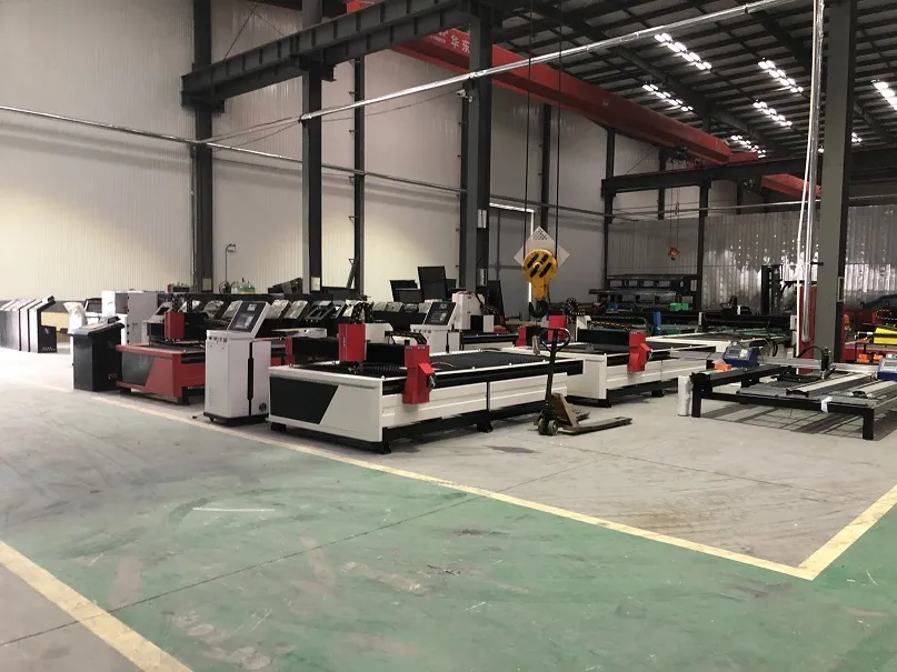 CNC Square Tube Plasma Cutting Machine 150 Pneumatic Chuck Metal Sheet Plasma Cutter