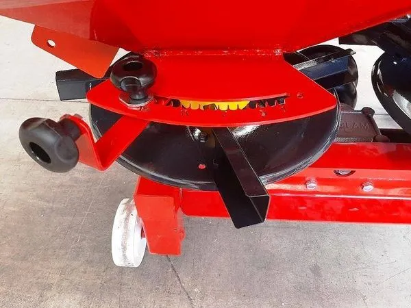 Farm Tractor CDR Fertilizer Spreader Applicable for Spreading Inorganic Fertilizer