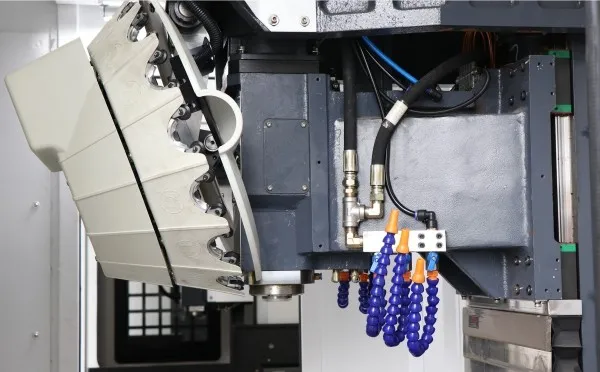 Gooda Vertical Machining Center for Machinery Parts with Competitive Prcie (GD-V8)