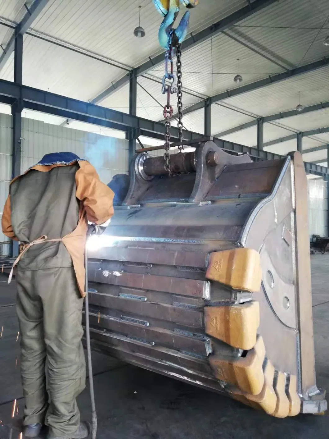 High-Strength Excavator Digging Bucket R520 for Hard Soil