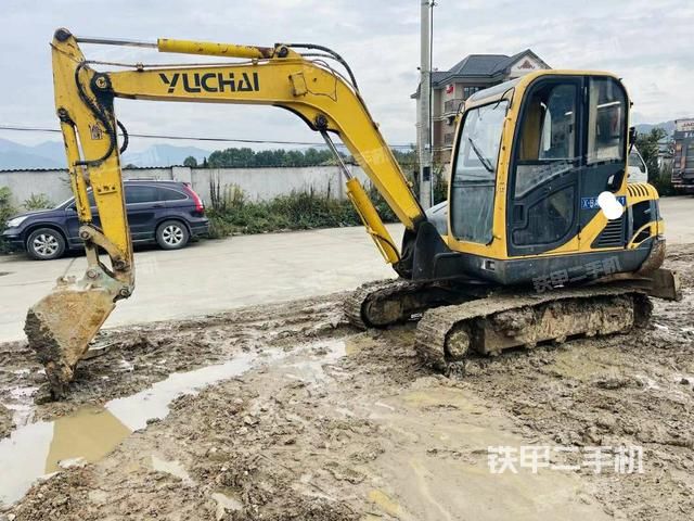 Used Second-Hand Excavator Digger Yuchai Yc60-8 Small Mini Crawler Heavy Equipment Backhoe