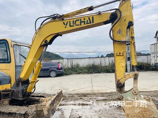 Used Second-Hand Excavator Digger Yuchai Yc60-8 Small Mini Crawler Heavy Equipment Backhoe